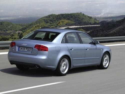 Fot. Audi: Audi napędzane silnikiem benzynowym 2 l /130 KM z...