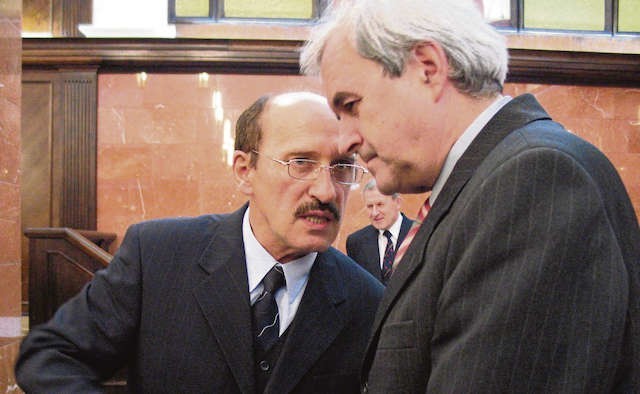 Prof. Jan Kopcewicz i prezydent Konstanty Dombrowicz inaczej pamiętają rozmowy o połączeniu AM z UMK