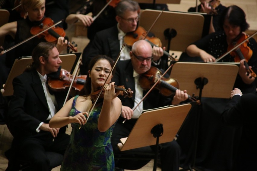 Ji Young Lim i Orkiestra Filharmonii Poznańskiej