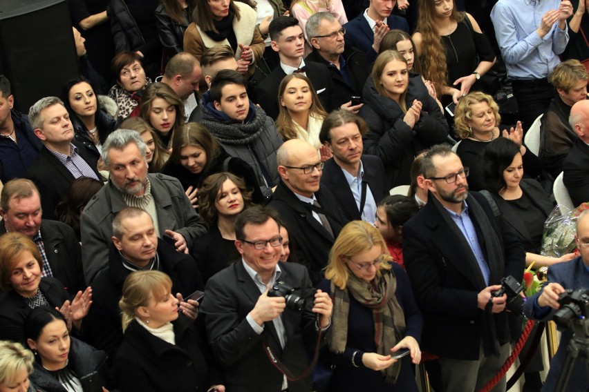 Studniówka I LO w Lublinie. Zobacz, jak bawił się "Staszic" (ZDJĘCIA, WIDEO)