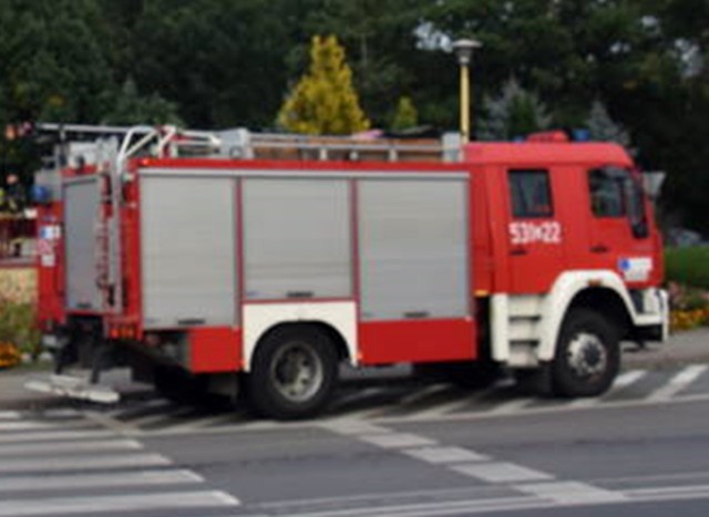 STraż pożarna otrzymała zgłoszenie dzisiaj o godzinie 11.35.