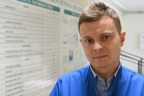 Doktor Piotr Bryk, specjalista z Wojewódzkiego Szpitalu Zespolonego w Kielcach, mówi o problemach z otyłością