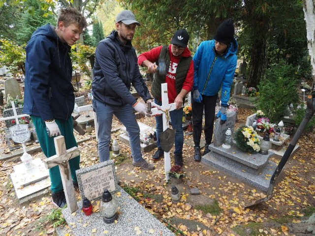 Inicjatywa tej religijnej organizacji ma na celu nie tylko dbałość o zapomniane miejsca pochówku, ale i podkreślanie szacunku do historii i ludzi, którzy ją tworzyli. 