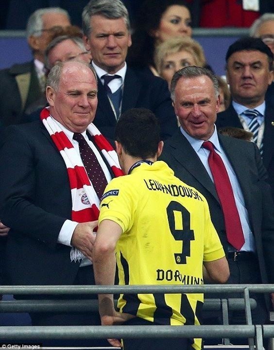 Kibice Borussii Dortmund mają za złe Robertowi...