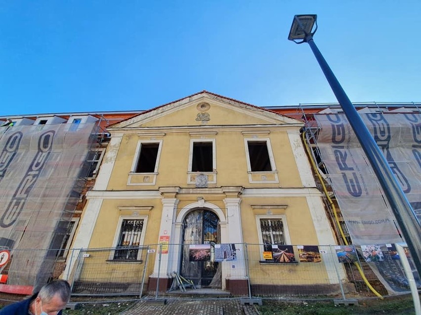 Trwa remont Pałacu Dietrichsteinów w Wodzisławiu Śl....