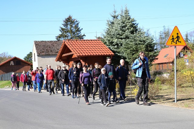 Uczestnicy ESKAPADY 2023 wyruszyli fragmentem zielonego szlaku rowerowego Greenway - Naszyjnik Północy