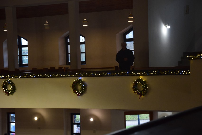 Świąteczny wystrój w kościele św. Jadwigi w Tychach