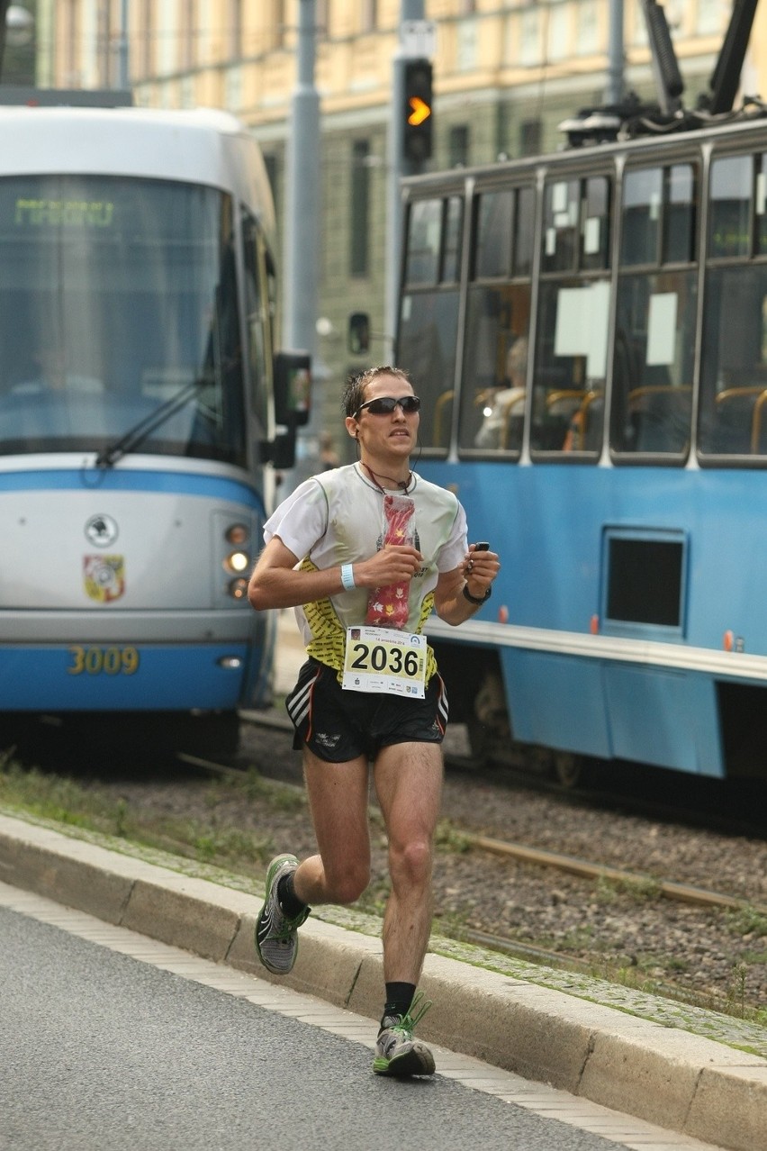 Maraton Wrocław po raz kolejny sparaliżował miasto (ZDJĘCIA)