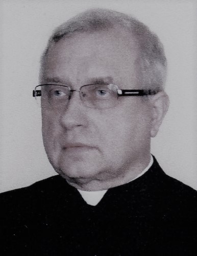 ks. Jan Pikul, proboszcz parafii pw. NMP Częstochowskiej w...