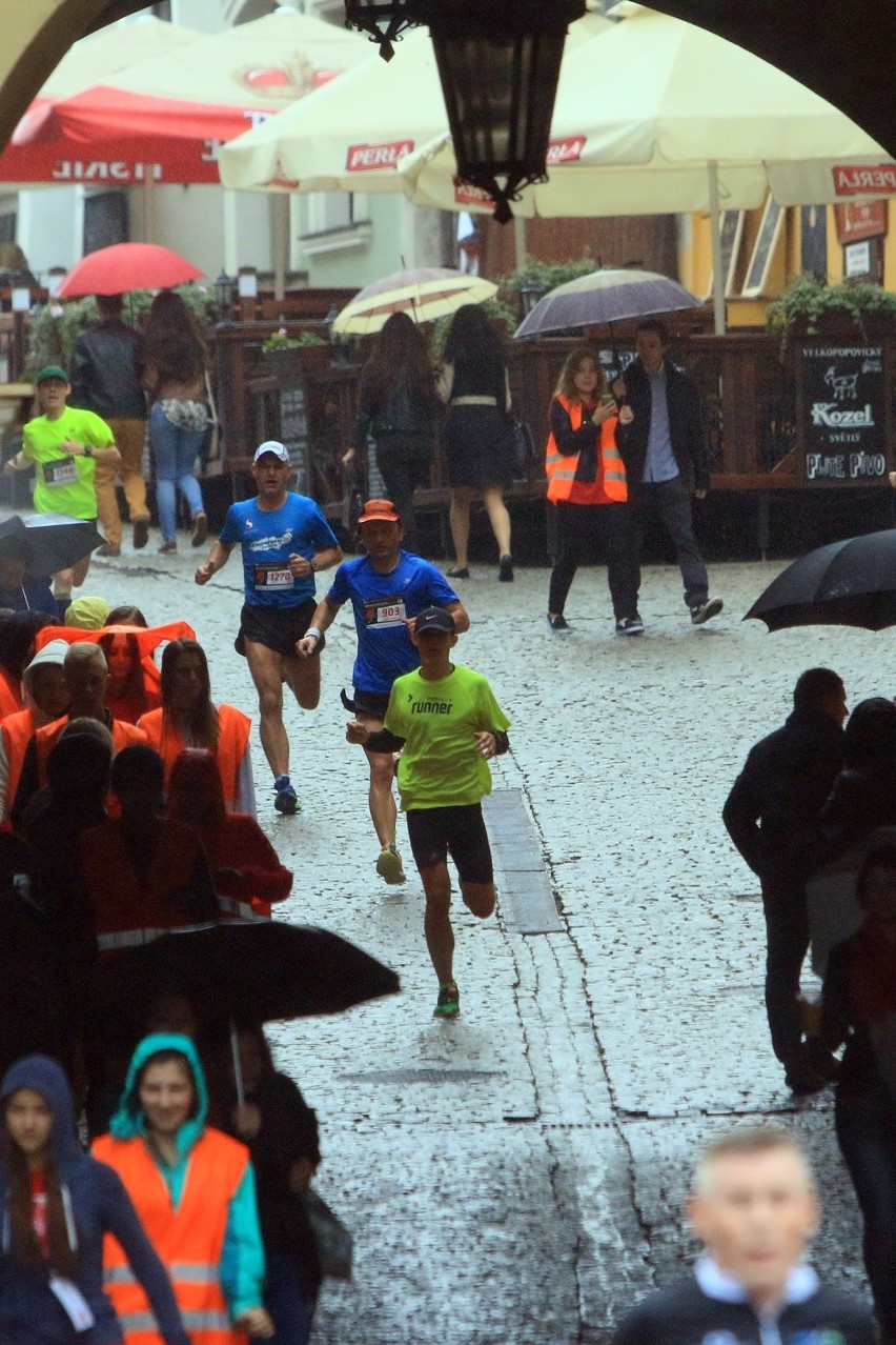 Ukrainiec Andrzej Starżyński wygrał Pierwszą Dychę do Maratonu (WIDEO, FOTO)