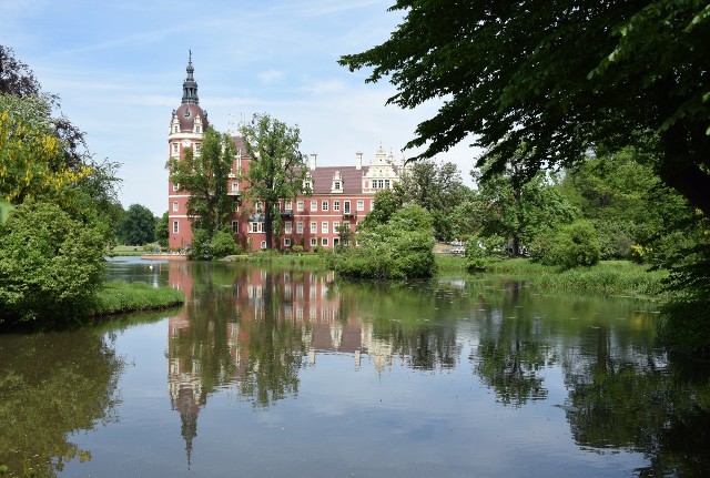 Park Mużakowski - Zamek księcia Hermanna von Pücklera w Bad Muskau.