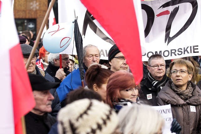 Komitet obrony demokracji zgromadził ok. tysiąca demonstrantów