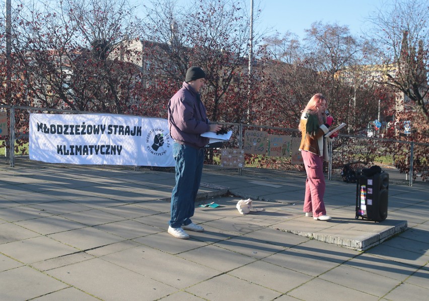 Młodzieżowy Strajk Klimatyczny ponownie przeszedł ulicami Szczecina. Żądają szybkiej transformacji energetycznej