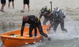 Starty drużynowe na XXVII Mistrzostwach Polski Strażaków PSP w Płetwonurkowaniu na Jeziorze Tarnobrzeskim. Zobacz zdjęcia