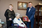 Marszałkowski medal dla 100-letnej Anny Stramowskiej z Olimpina pod Bydgoszczą