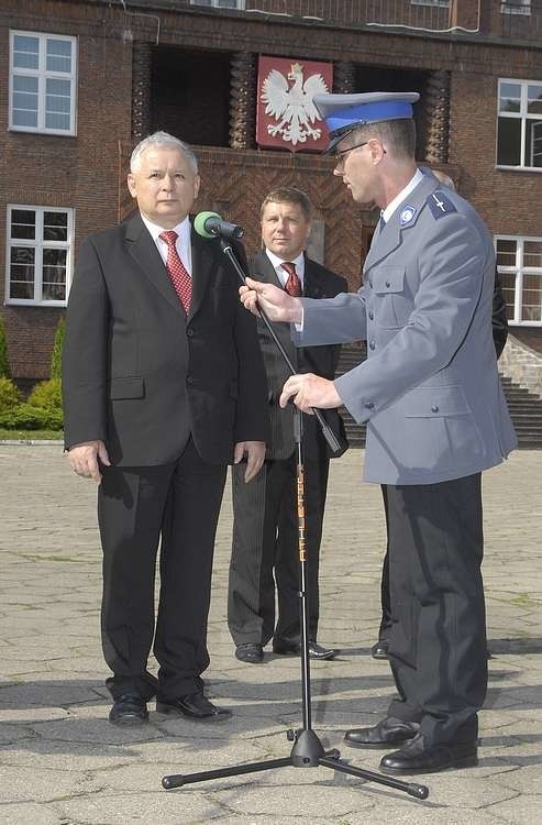 Godzine trwala wizyta Jaroslawa Kaczynskiego, premiera RP w...
