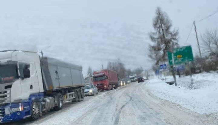 Ulica Łódzka w Kielcach zakorkowana