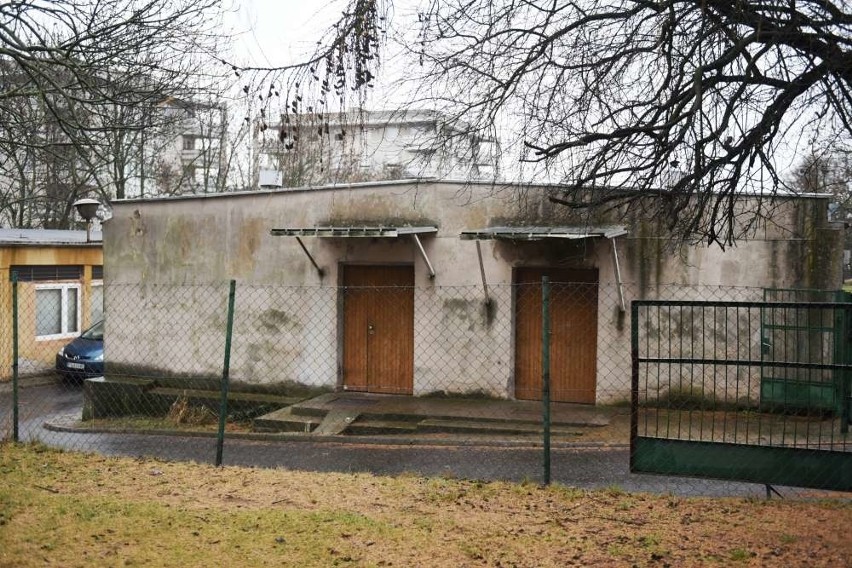 W pobliżu szkoły na os. Pod Lipami na terenie, należącym do...