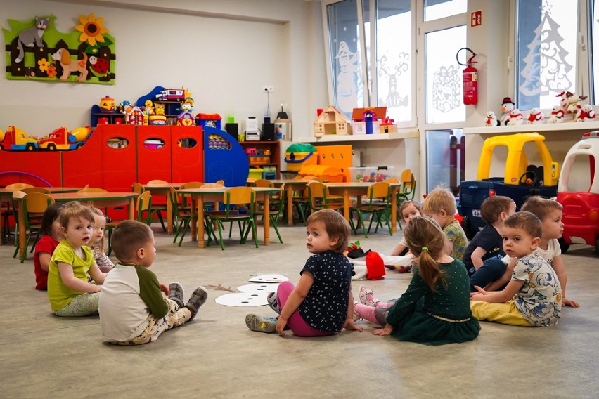 Miasto przygotowało ponad 8 tys. miejsc w przedszkolach oraz...