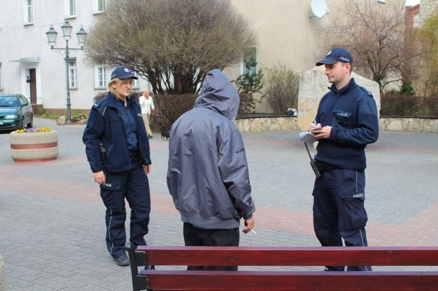 Za gminne pieniądze funkcjonariusze patrolowali przede wszystkim ulice, skwery i parki.