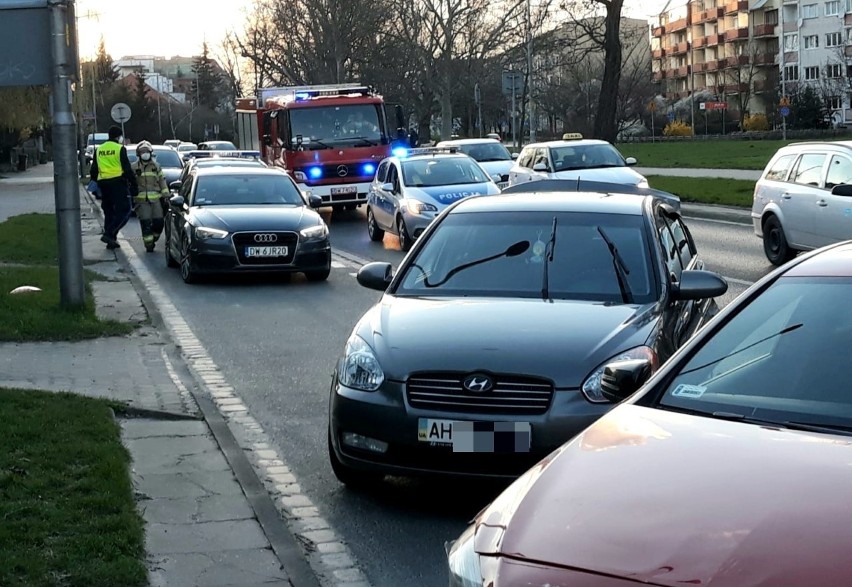 Wypadek i duże utrudnienia na obwodnicy śródmiejskiej [ZDJĘCIA]