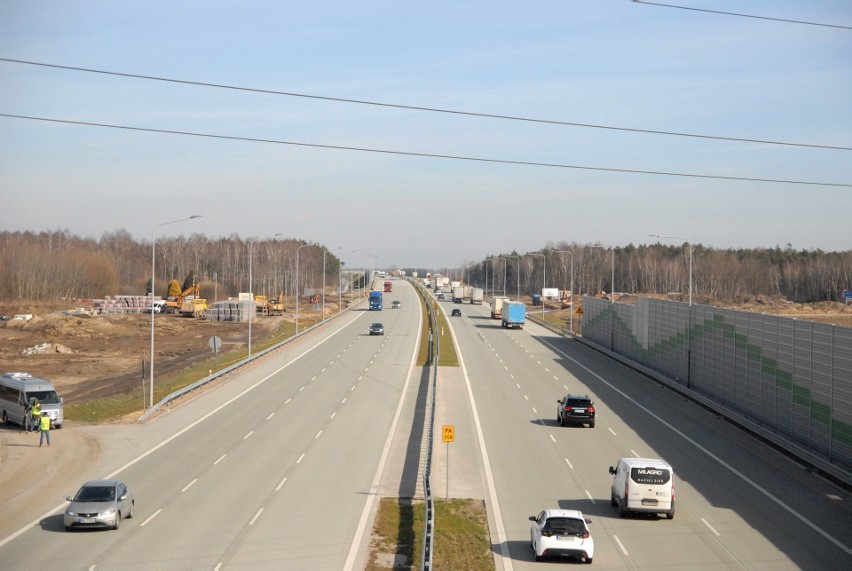 Utrudnienia na A1 między Piotrkowem Trybunalskim a Kamieńskiem. Przeprowadzone będą badania fotometryczne. Wyznaczono objazdy