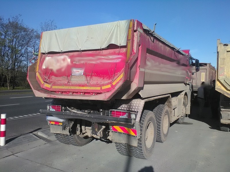 Inspektorzy z Wojewódzkiego Inspektoratu Transportu...