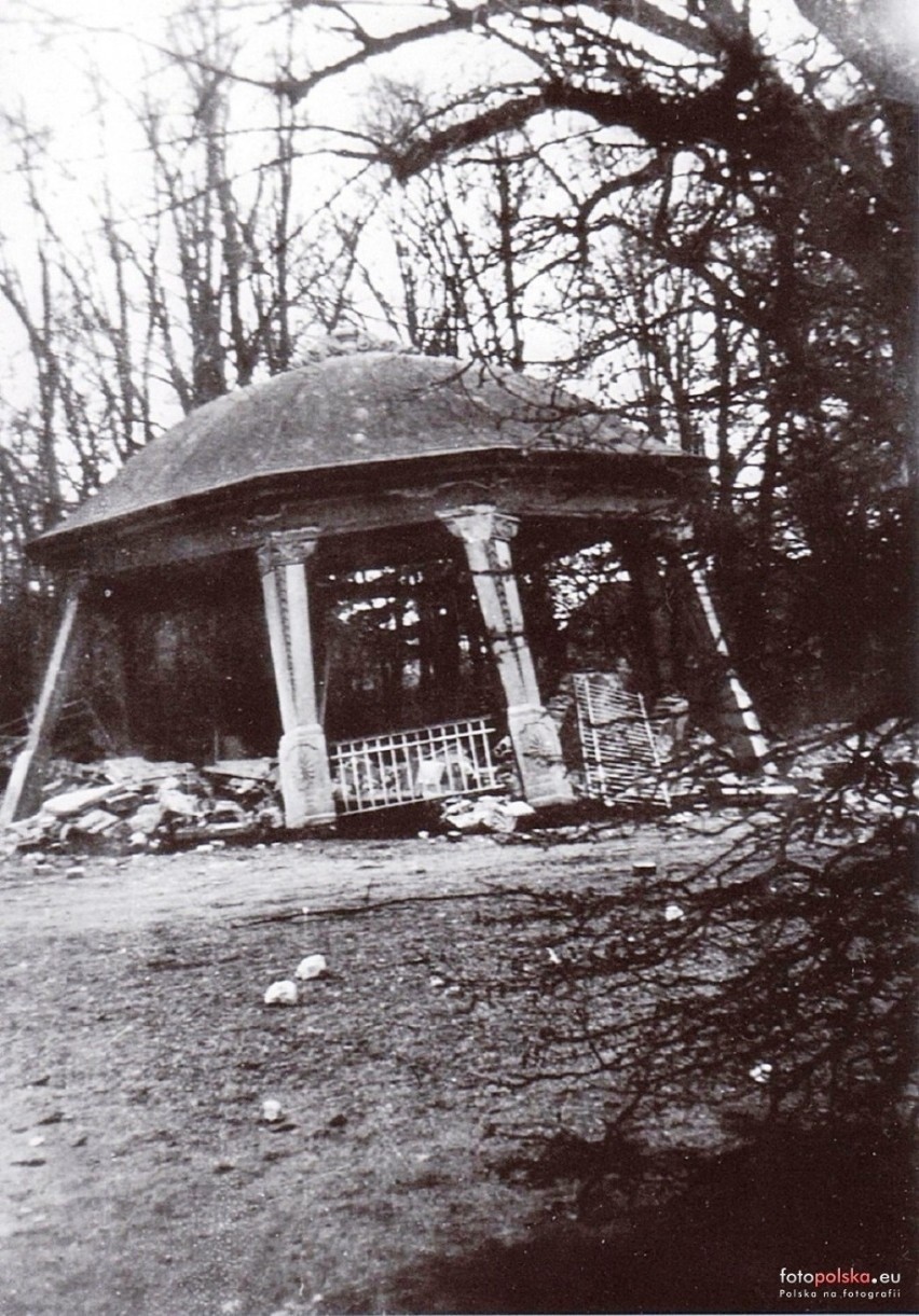 Efekty bombardowania Żar w kwietniu 1944 roku
