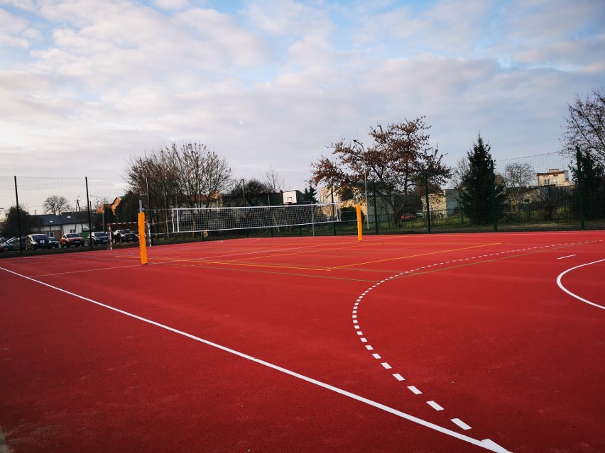 Zakończył się remont istniejącego boiska sportowego przy...