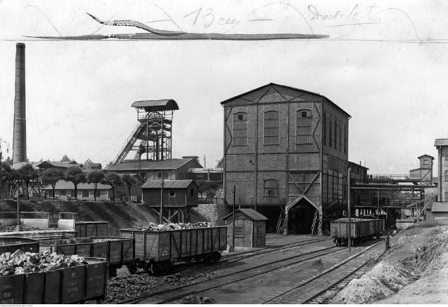 Zobaczcie, jak wyglądała Dąbrowa Górnicza przed II wojną światową. Na zdjęciach widać między innymi kopalnie Flora, Reden i Paryż, a także zabudowania robotnicze.