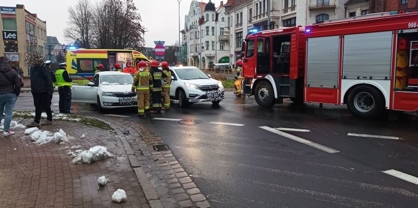 Dzisiaj (sobota, 04.04.2021 r.) doszło do zderzenia dwóch...