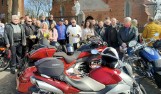 Motoświęconka 2023 w Makowie Mazowieckim. Motocykliści przyjechali poświęcić pokarmy w kościele pw. św. Józefa. 8.04.2023. Zdjęcia