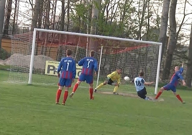 GKS Przodkowo zdobywa gola na 2:0.