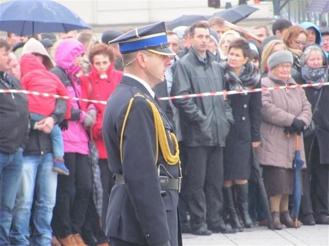 Defilada i ślubowanie strażaków w Częstochowie. Towarzyszyły...