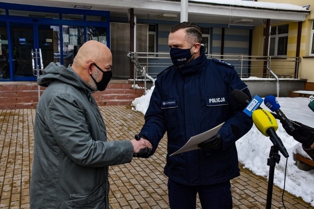 Pan Robert Andraka otrzymał od szefa białostockiej policji list gratulacyjny. Mężczyzna, którego zatrzymał, siedzi w areszcie.