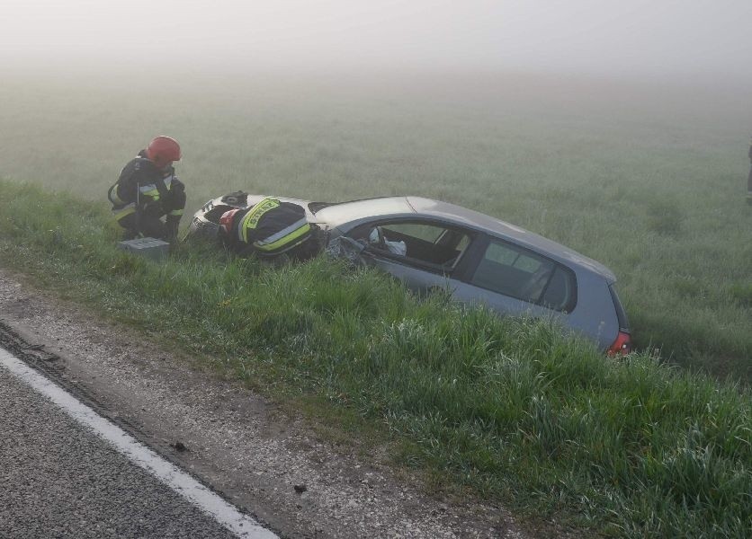 Zołcza - Ugory. Wypadek dwóch aut, kierowca po alkoholu 