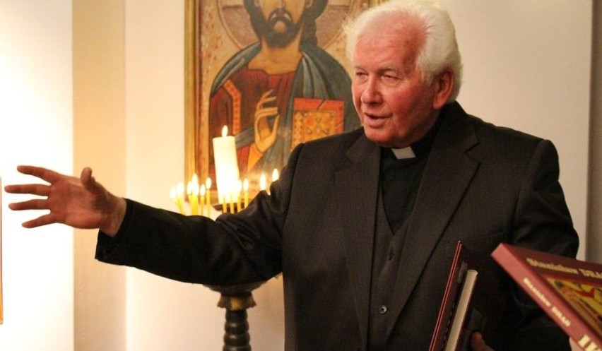 Ksiądz Stanisław Drąg będzie miał setną wystawę.