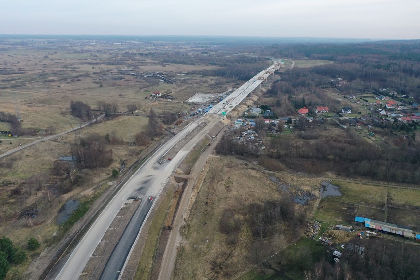 Trwają prace przy budowie brakującego odcinka obwodnicy...