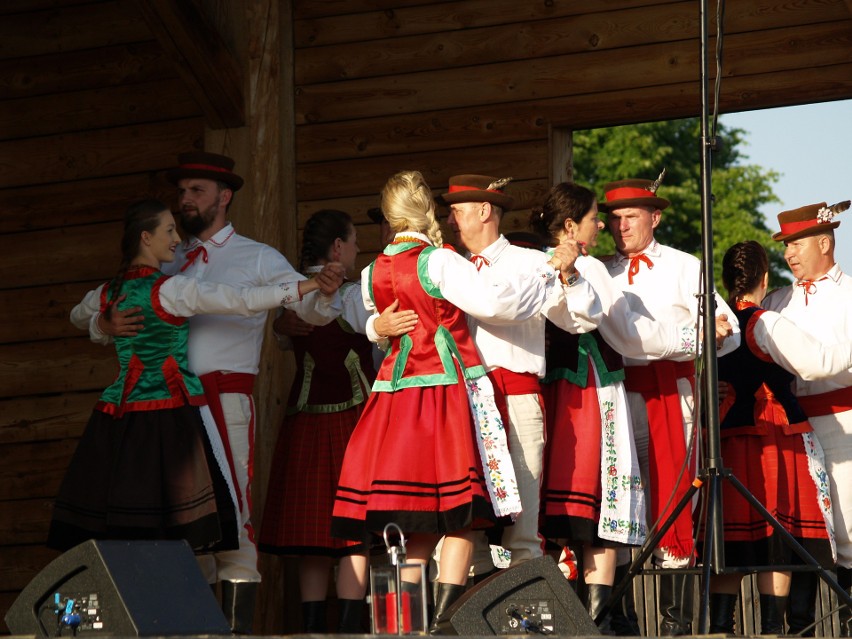 Noc Sobótkowa w Myszyńcu, 19.06.2021. Z folklorem i disco polo. Zdjęcia