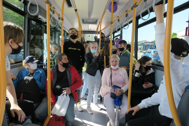 Wczoraj, 1 czerwca w Bytowie ruszyła darmowa komunikacja miejska. Według luźnych, wstępnych obliczeń do byciobusów, bo tak nazywają się autobusy w Bytowie wsiadło przynajmniej 2500 osób.