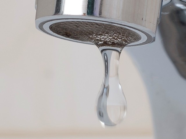 Opłaty za wodęW wielu lubuskich gminach ceny wody i ścieków poszły w górę.