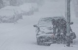 Intensywne opady śniegu i porywisty wiatr na Śląsku. IMGW ostrzega przed pogodą w Beskidach. Może spaść nawet do 35 centymetrów śniegu