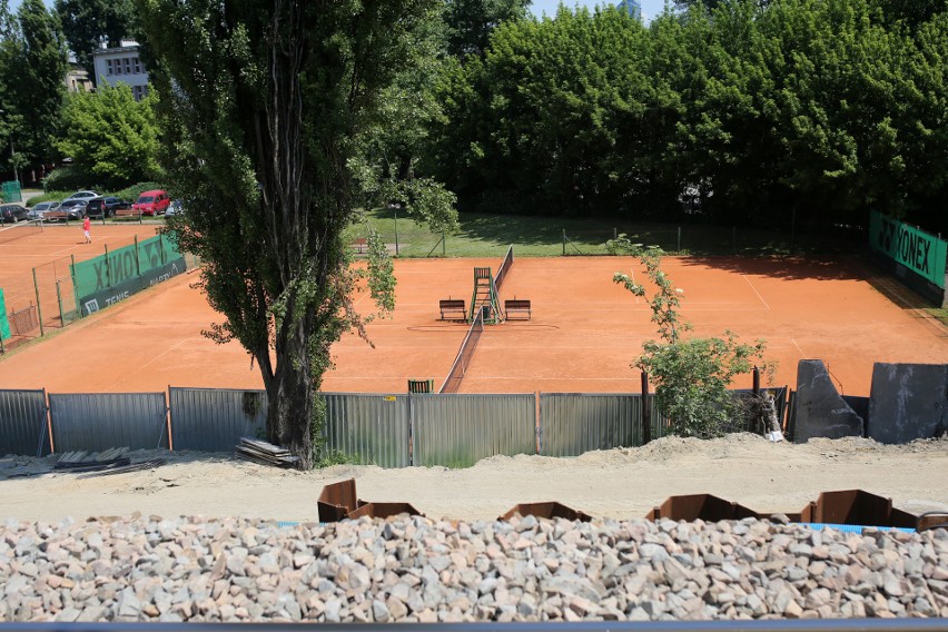 Kraków: Bloki mieszkalne w miejscu tenisowych kortów w centrum [ZDJĘCIA]