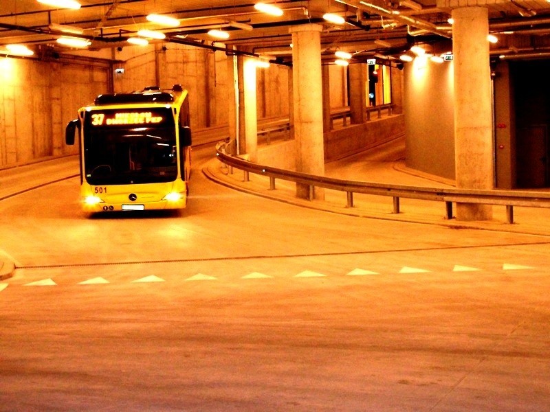 Otwarcie dworca autobusowego i tunelu w Katowicach. Wjazd na...
