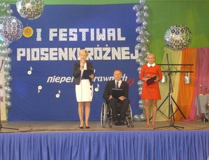 Emocjonujący Festiwal Piosenki Różnej w Ostrowcu