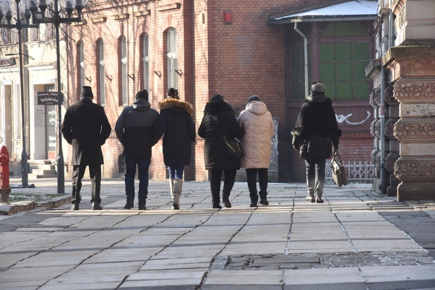 Główny Urząd Statystyczny podaje średnią długość życia...