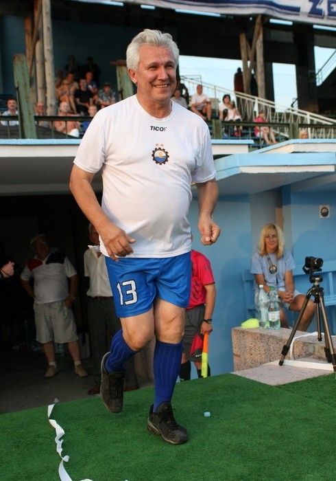 Henryk Kasperczak znów zagra na stadionie mieleckiej Stali.