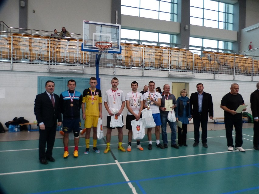 Honorowi Dawcy Krwi rywalizowali w turnieju sportowym w Staszowie