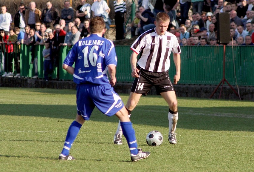 2009 rok. Dariusz Gawęcki w barwach Sandecji Nowy Sącz.