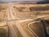 Budowa S3 na południu województwa lubuskiego. Zobacz niezwykłe zdjęcia z lotu ptaka z budowy odcinka Nowa Sól - Gaworzyce